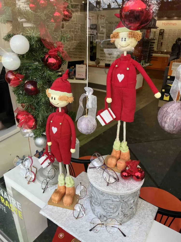 Opticiennes sur la commune de Tinténiac, dans le département de l'Ille-et Vilaine (1webp