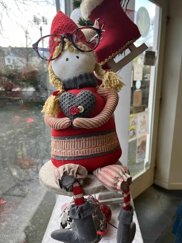 Opticiennes sur la commune de Tinténiac, dans le département de l'Ille-et Vilaine (6webp