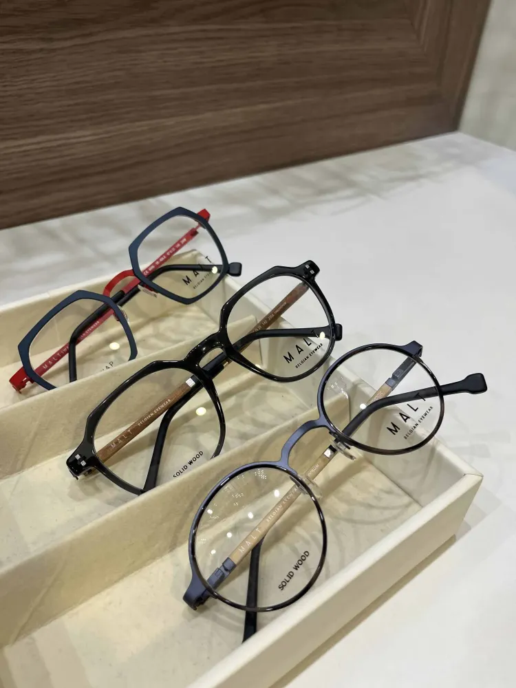 Opticiennes sur la commune de Tinténiac, dans le département de l'Ille-et Vilaine (31webp